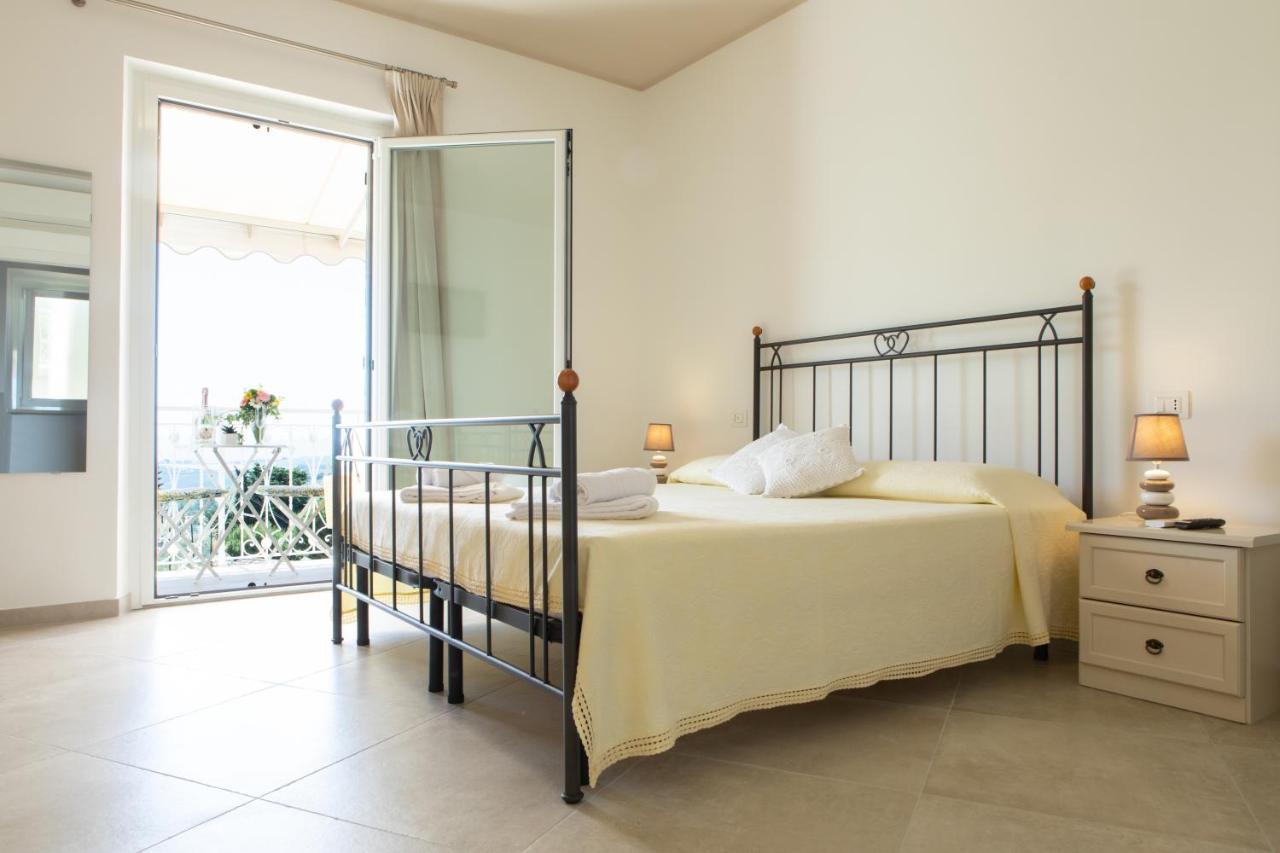 مبيت وإفطار سيرولو Fonte D'Olio Conero Relais الغرفة الصورة