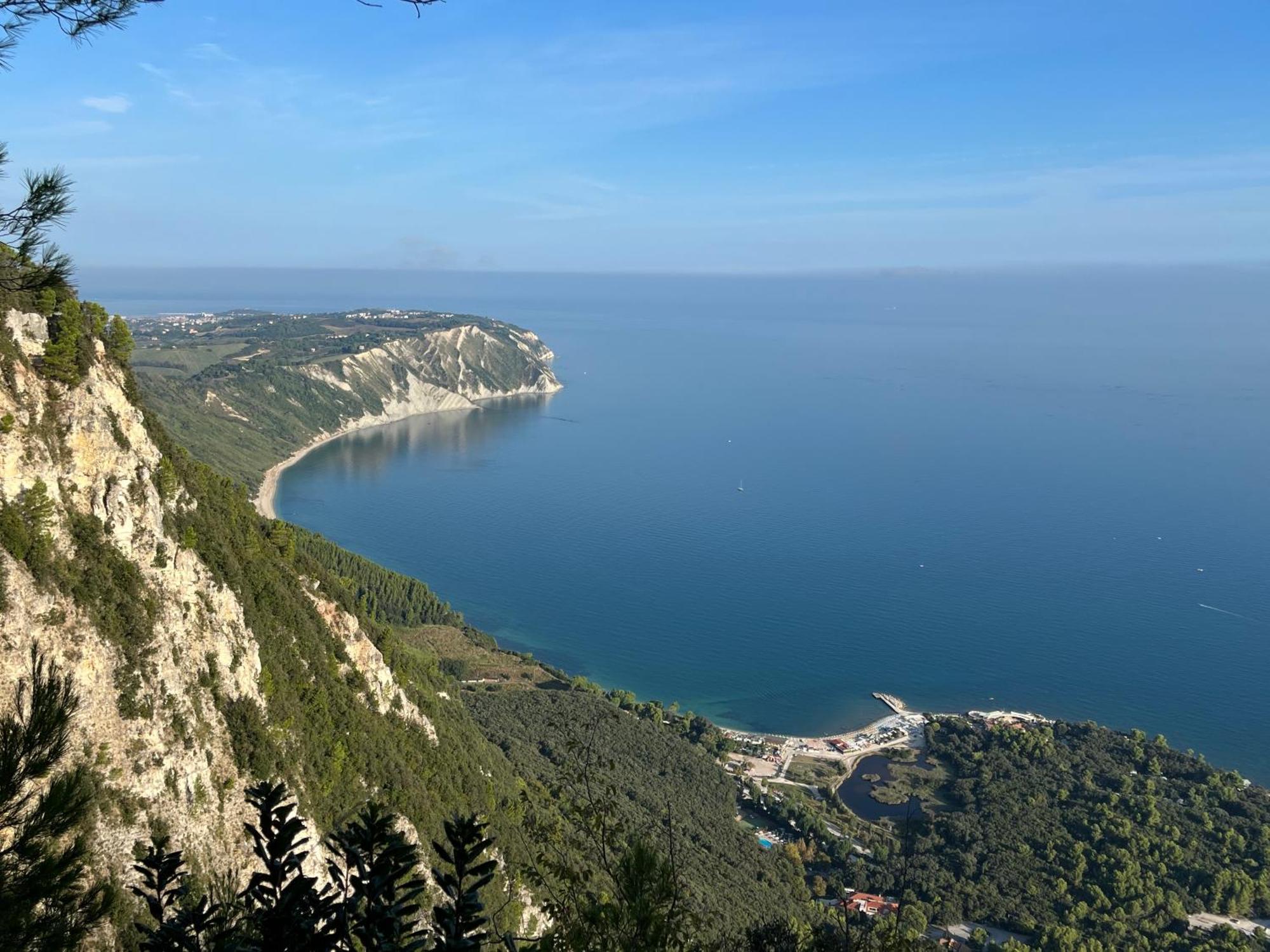 مبيت وإفطار سيرولو Fonte D'Olio Conero Relais المظهر الخارجي الصورة
